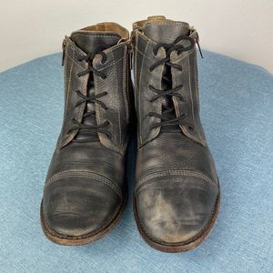 BED STU Bonnie Short Leather Gray Ankle Boots, size 8.